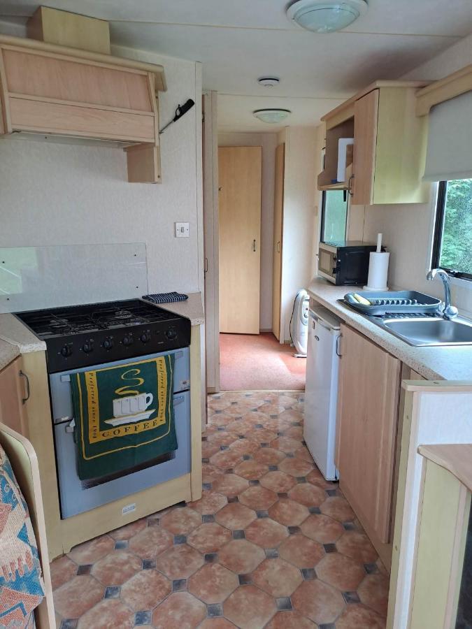 Cosy Caravan At Blackmoor Farm Ludchurch Exterior photo